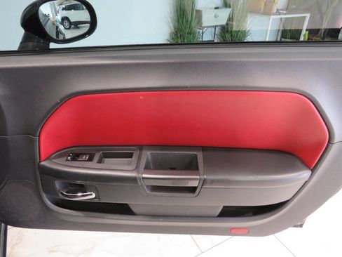 Used 2013 Dodge Challenger SXT RWD image 23