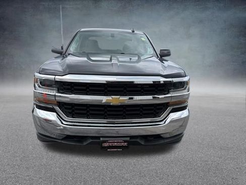Used 2018 Chevrolet Silverado 1500 LT AWD/4WD image 3