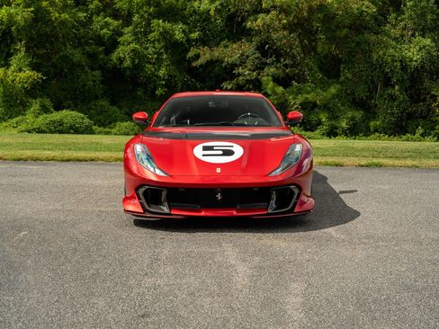 Certified 2023 Ferrari 812 Competizione image 5