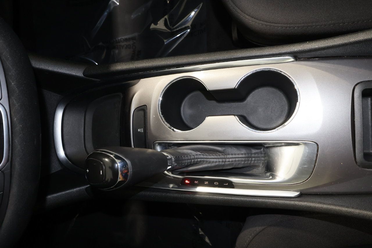 Used 2020 Chevrolet Malibu LT FWD image 9