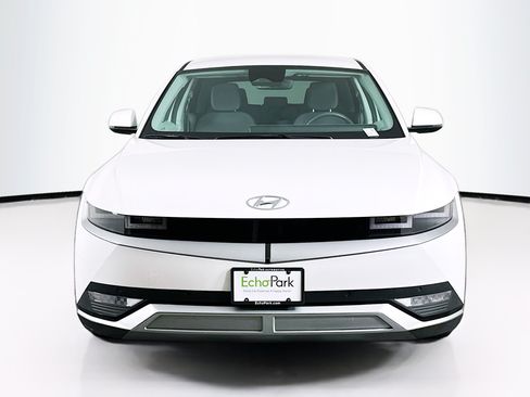 Used 2024 Hyundai Ioniq 5 SEL RWD image 2