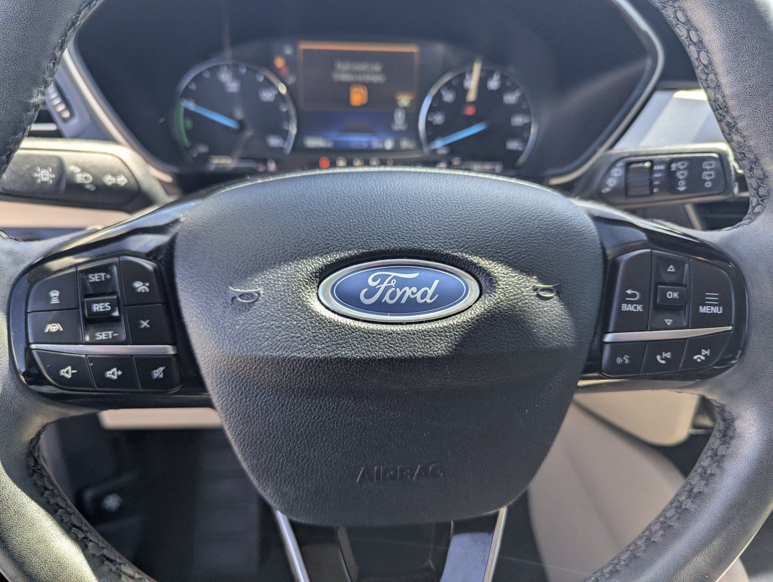 Used 2022 Ford Escape SEL FWD image 10