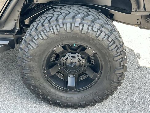 Used 2015 Jeep Wrangler Unlimited Rubicon AWD/4WD image 20