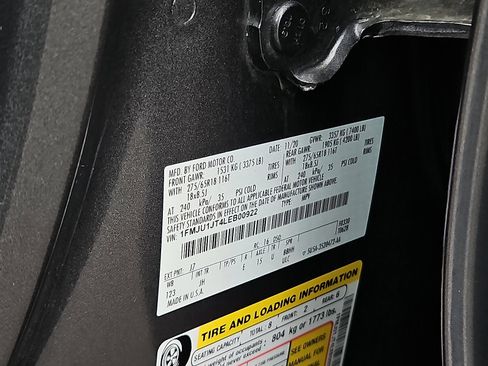 Used 2020 Ford Expedition XLT image 27