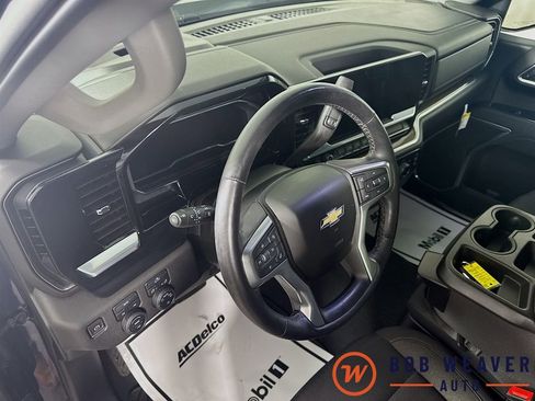 Used 2022 Chevrolet Silverado 1500 LT image 9