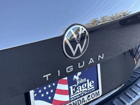 Used 2023 Volkswagen Tiguan SEL R-Line image 22