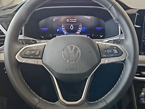 New 2026 Volkswagen Taos SE image 33