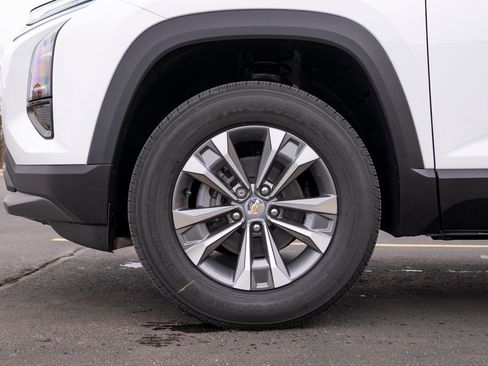 New 2026 Chevrolet Equinox LT w/ LPO, Floor Liner Package image 10