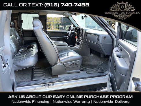 Used 2005 GMC Sierra 2500 SLT w/ Heavy-Duty Power Package AWD/4WD image 10