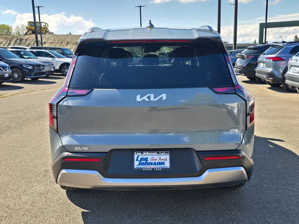 Certified 2024 Kia EV9 Wind AWD/4WD image 6