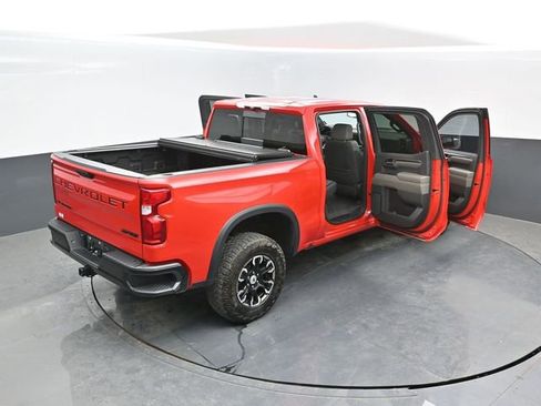 Used 2024 Chevrolet Silverado 1500 ZR2 w/ LPO, Dark Essentials Package AWD/4WD image 25