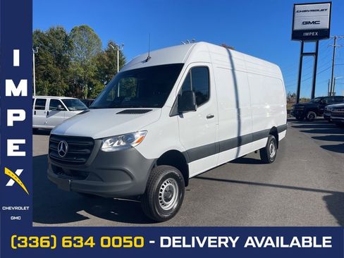 Used 2025 Mercedes-Benz Sprinter 2500 image 1