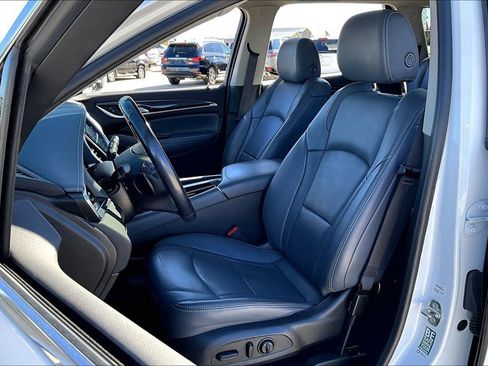 Used 2020 Buick Enclave Essence w/ Sound and Sites Package image 33