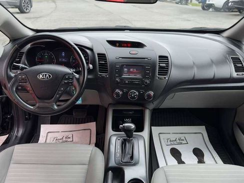 Used 2015 Kia Forte EX w/ UVO Package W/17" Alloys image 10