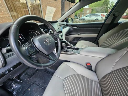 Used 2023 Toyota Camry SE image 37