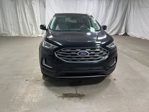 Used 2021 Ford Edge Titanium w/ Cargo Accessory Package FWD image 2