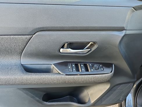Used 2026 Nissan Kicks SV w/ Charging Package AWD/4WD image 14