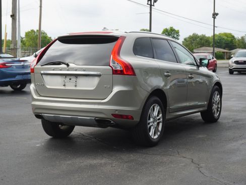 Used 2016 Volvo XC60 T5 Premier w/ Proximity Package FWD image 5