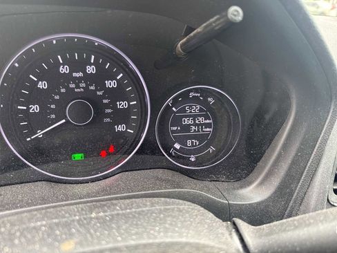Used 2019 Honda HR-V Sport image 8