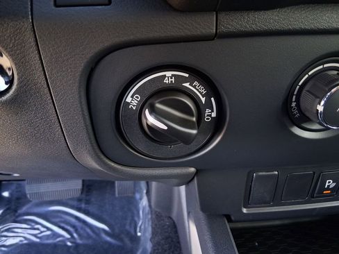 New 2026 Nissan Frontier SV AWD/4WD image 16