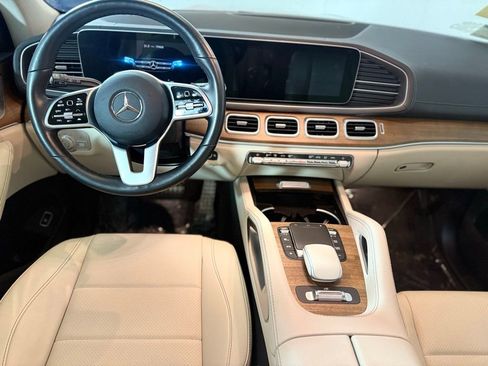 Used 2022 Mercedes-Benz GLS 450 4MATIC image 11