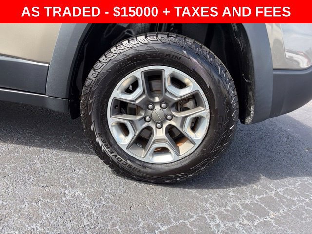 Used 2019 Jeep Cherokee Trailhawk w/ Cold Weather Group AWD/4WD image 10
