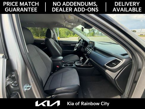 Used 2023 Kia Seltos S FWD image 19