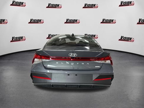 New 2026 Hyundai Elantra Hybrid FWD image 6