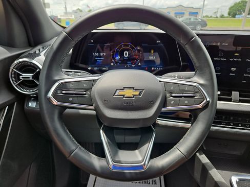 Used 2025 Chevrolet Equinox LT AWD/4WD image 10