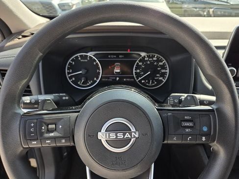 Used 2023 Nissan Rogue SV FWD image 22