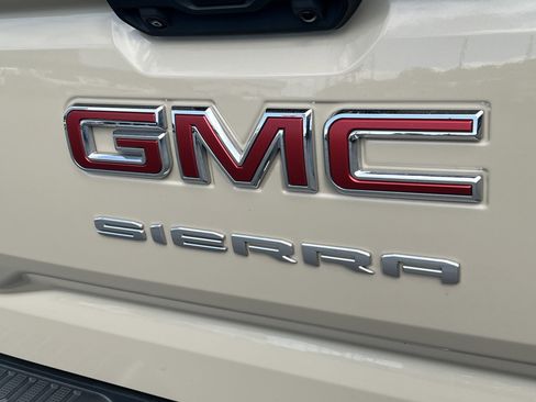 Used 2023 GMC Sierra 1500 Elevation AWD/4WD image 8