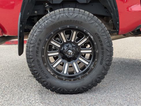 Used 2019 Toyota Tundra 1794 Edition image 9