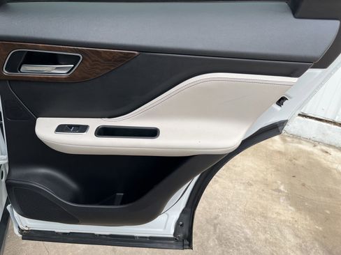 Used 2018 Jaguar F-PACE S AWD/4WD image 15