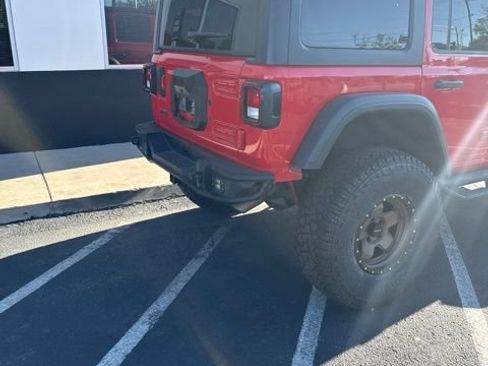 Used 2021 Jeep Wrangler Unlimited Rubicon AWD/4WD image 5