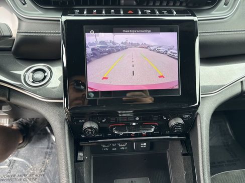 Certified 2021 Jeep Grand Cherokee L Laredo AWD/4WD image 13