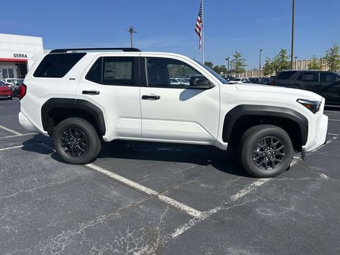 New 2026 Toyota 4Runner SR5 AWD/4WD image 2