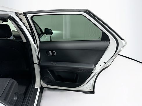 Used 2024 Hyundai Ioniq 5 SEL RWD image 31