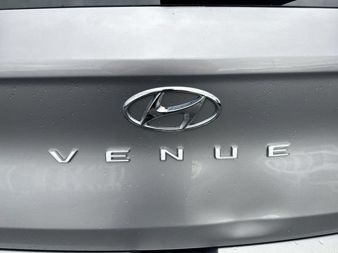 Used 2023 Hyundai Venue SEL FWD image 26