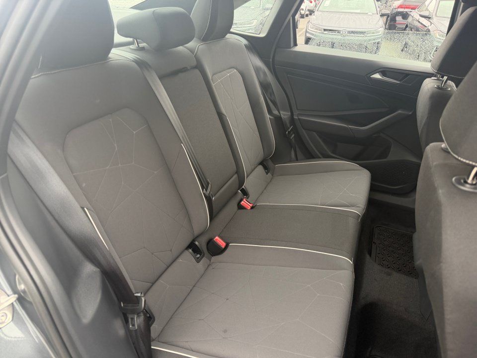 Used 2026 Volkswagen Jetta Sport FWD image 29