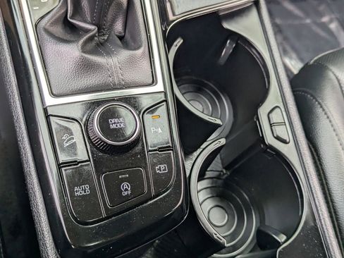 Used 2025 Kia Sportage SX image 28