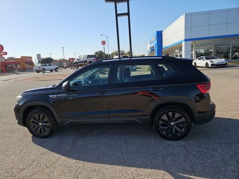Used 2024 Volkswagen Taos S FWD image 5