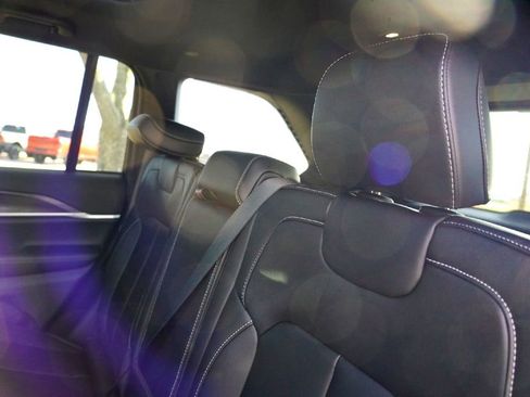 New 2025 Jeep Grand Cherokee Limited image 33