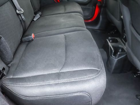 Used 2020 Jeep Wrangler Unlimited Sahara w/ Uconnect 4C Nav & Sound Group image 33