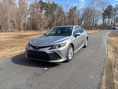 Used 2024 Toyota Camry LE w/ Convenience Package image 2