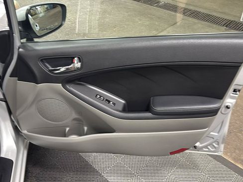 Used 2014 Kia Forte EX FWD image 15