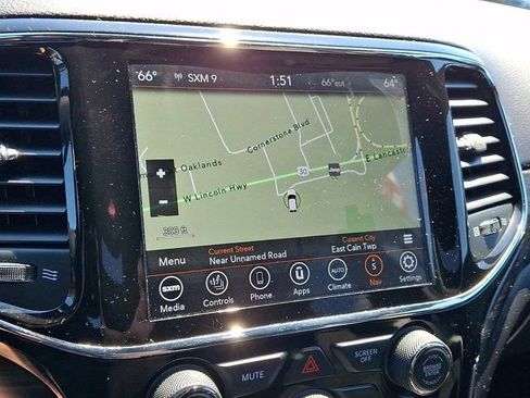 Certified 2021 Jeep Grand Cherokee Laredo X AWD/4WD image 21