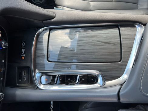 Used 2023 Buick Enclave Essence FWD image 44