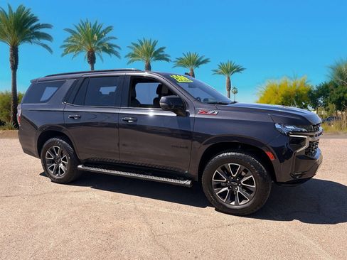 Used 2022 Chevrolet Tahoe Z71 w/ Luxury Package AWD/4WD image 7