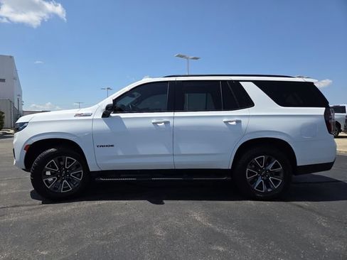Used 2023 Chevrolet Tahoe Z71 w/ Luxury Package AWD/4WD image 15