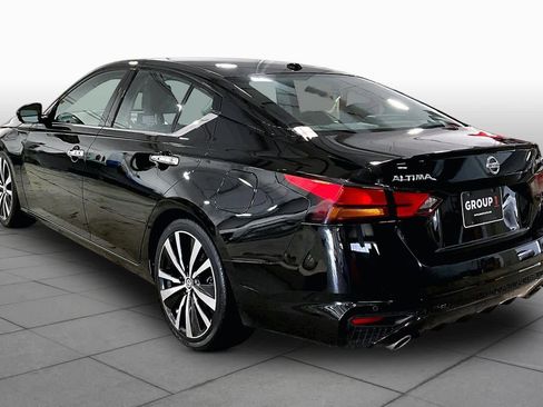 Used 2019 Nissan Altima 2.5 Platinum FWD image 12